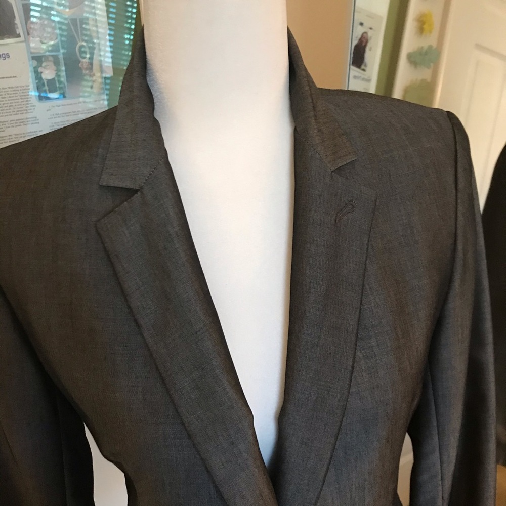 Club Monaco gorgeous shimmering grey suit